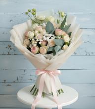 Букет цветов из:  Розы и Лизиантусы в Клетне