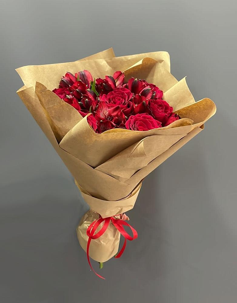 Букет цветов из: Альстромерии и Розы в Клетне