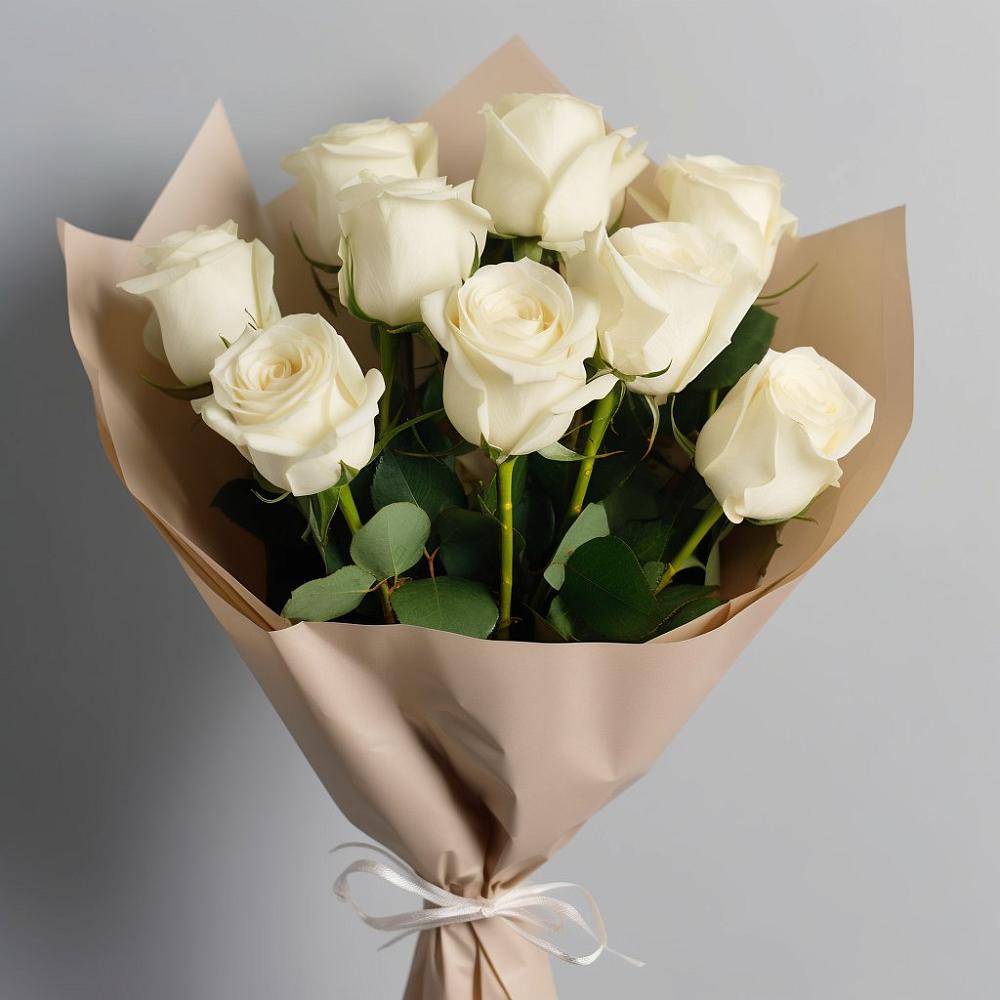 Букет 9 Белых роз Эдлесс Лав в Клетне