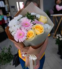 Букет цветов из:  Герберы, Розы и Хризантемы в Клетне
