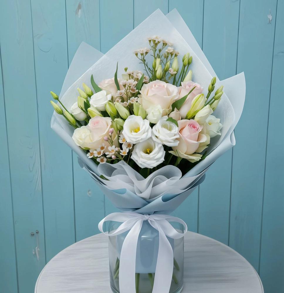 Букет цветов из: Розы и Лизиантусы в Клетне