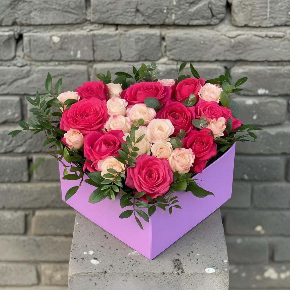 Цветочная композиция из Розы в коробке в Клетне