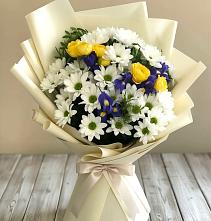 Букет цветов из:  Ирисы, Хризантемы и Розы #REPLACE_PRED# Клетне