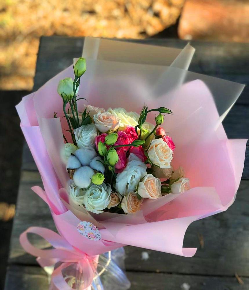 Букет цветов из: Розы и Лизиантусы в Клетне