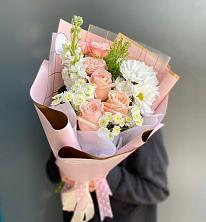 Букет цветов из:  Хризантемы и Розы в Клетне