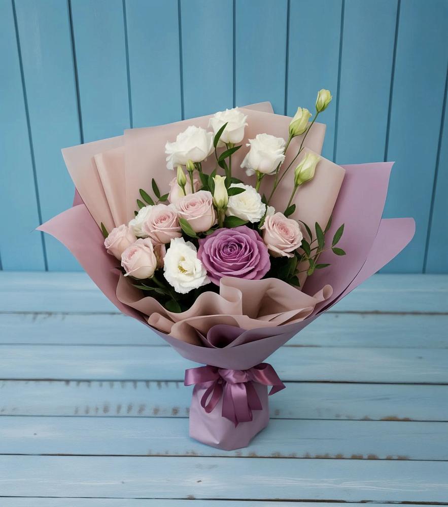 Букет цветов из: Розы и Лизиантусы в Клетне